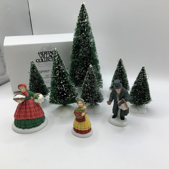 Department 56 Heritage Village Series Vintage Spirit of Giving - Picture 1 of 6